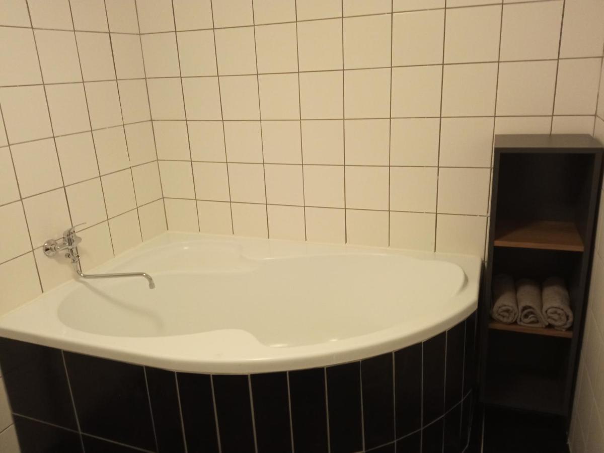 Apartman Hulin, Chrastany Eksteriør billede